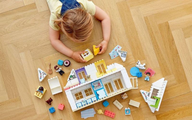 Trẻ từ 3–6 tuổi: Phát triển tư duy và tưởng tượng